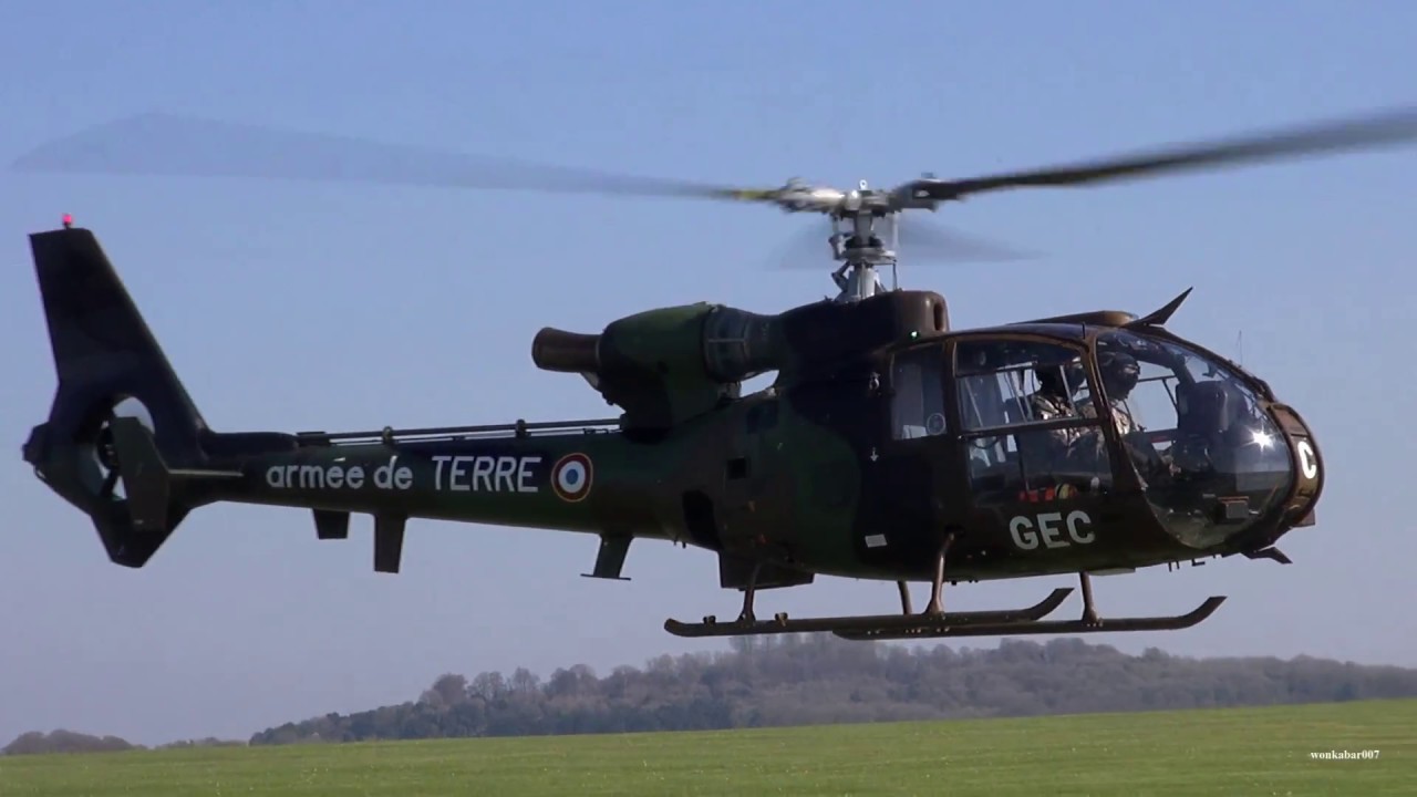 🇫🇷 Great Sounding French Army Gazelle Helicopters, Engine Start & Taxi Hover - YouTube