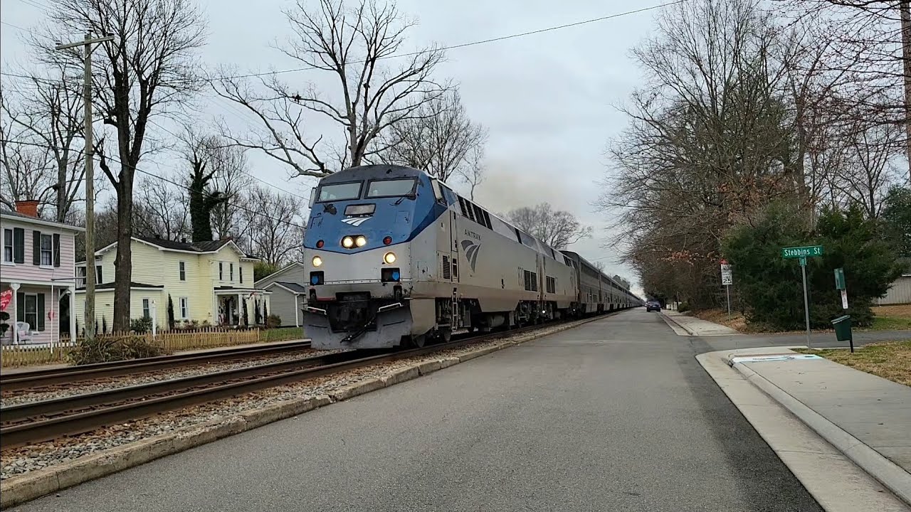 Amtrak 52 Through Downtown Ashland! YouTube