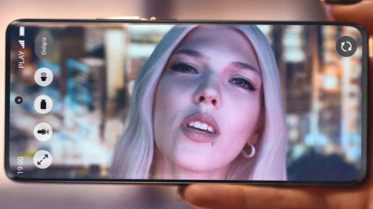 Jesienią gigabajty będą z Tobą… na chacie! | Nawet 4800 GB przez rok w Play na Kartę