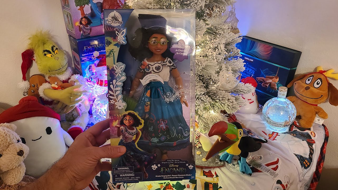 Encanto: Mirabel Madrigal Singing doll Review & unboxing (Disney Store) 