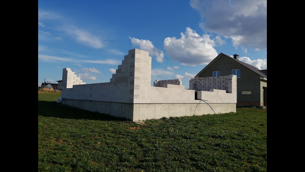 СТРОИТЕЛЬСТВО ДОМА ИЗ ГАЗОСИЛИКАТА ЧАСТЬ 2,КЛАДКА БЛОКА \"ЗАБУДОВА\" НА ...