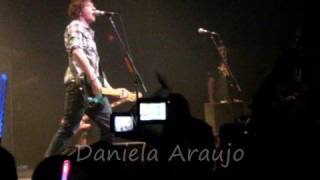 McFly - Everybody Knows (Live In Rio de Janeiro) [HQ]