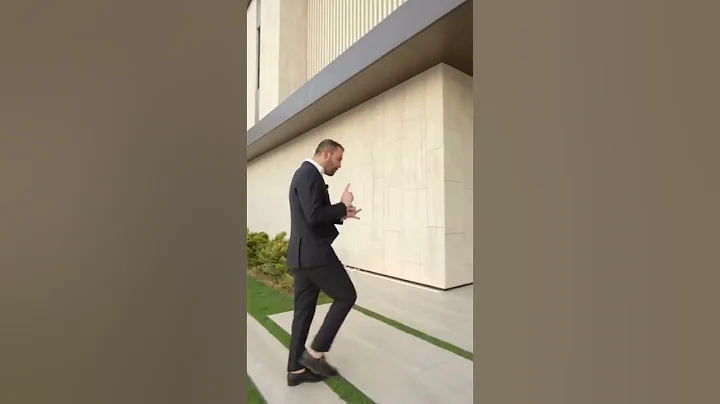 Touring a $70,000,0000 Dubai Billionaire Mansion #shorts #luxuryhouse #dubai