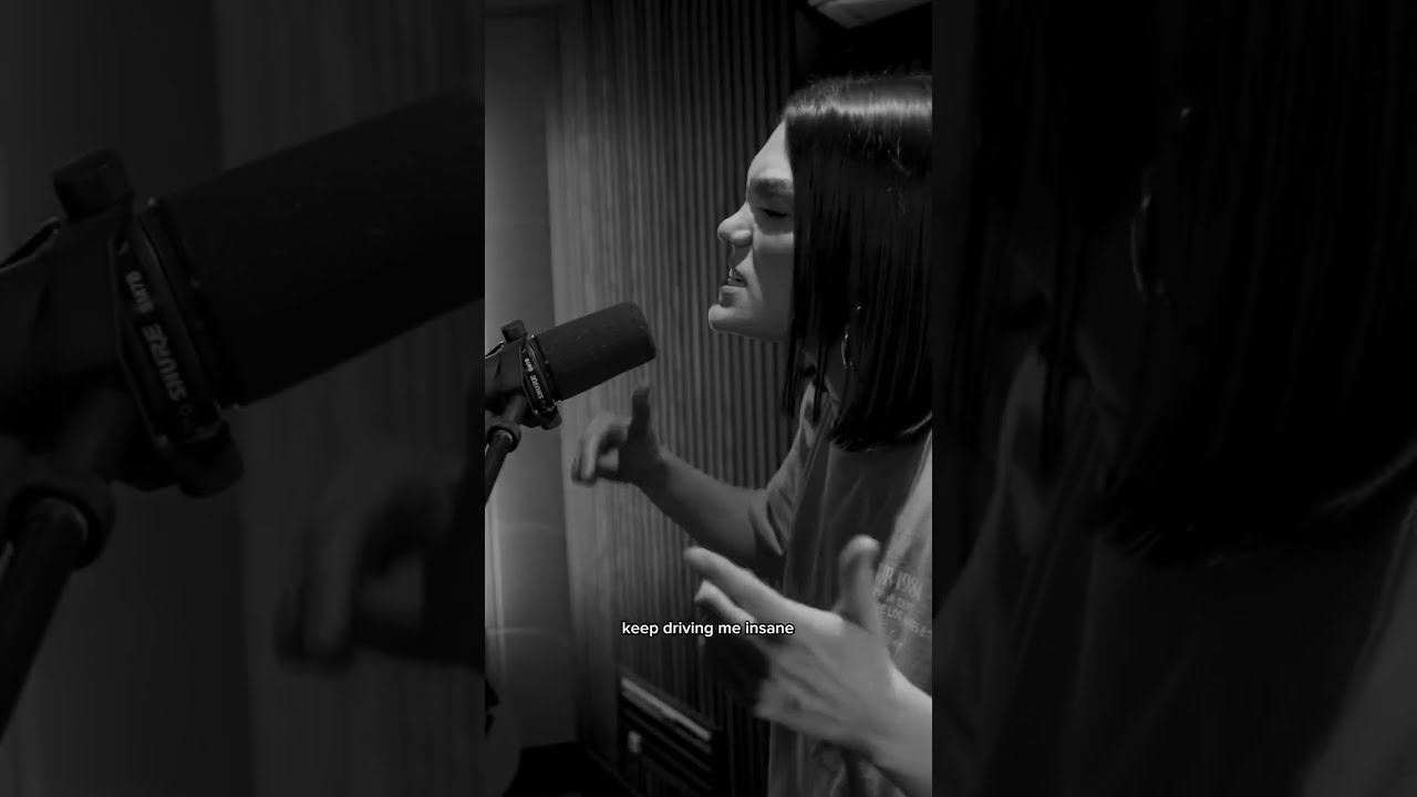 💕🎧OUT NOW • No Secrets Acoustic 🎧💕 Link to stream it and to watch the full performance video 🫀🔋