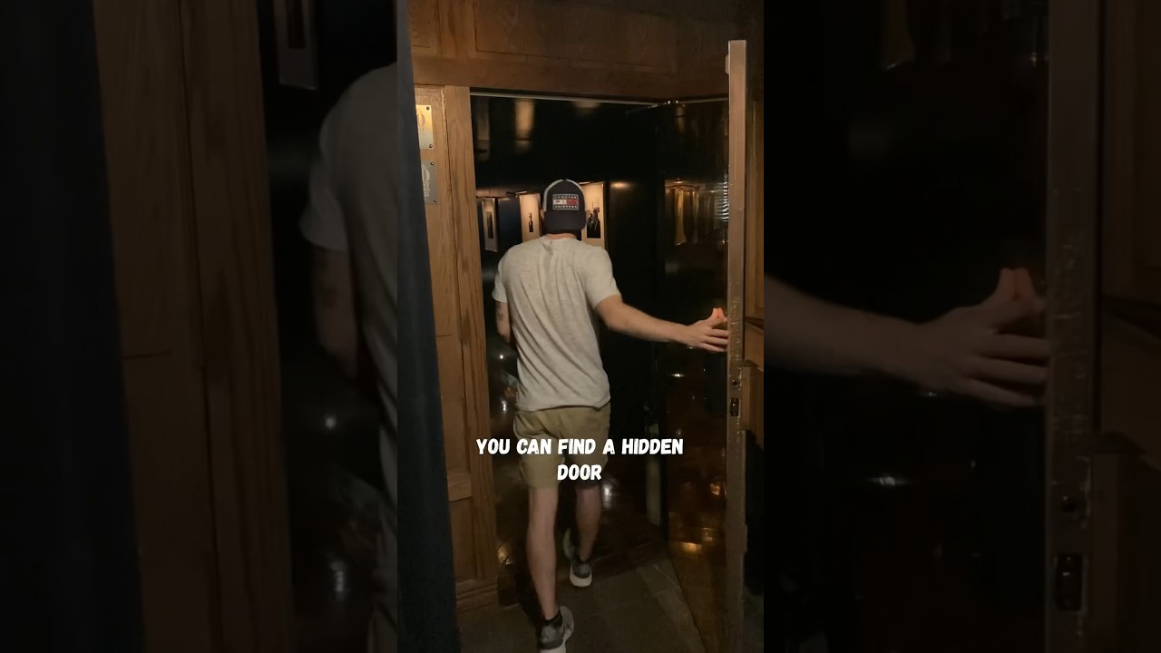 Hidden Bar in Montreal 🇨🇦 (The Cloakroom) 