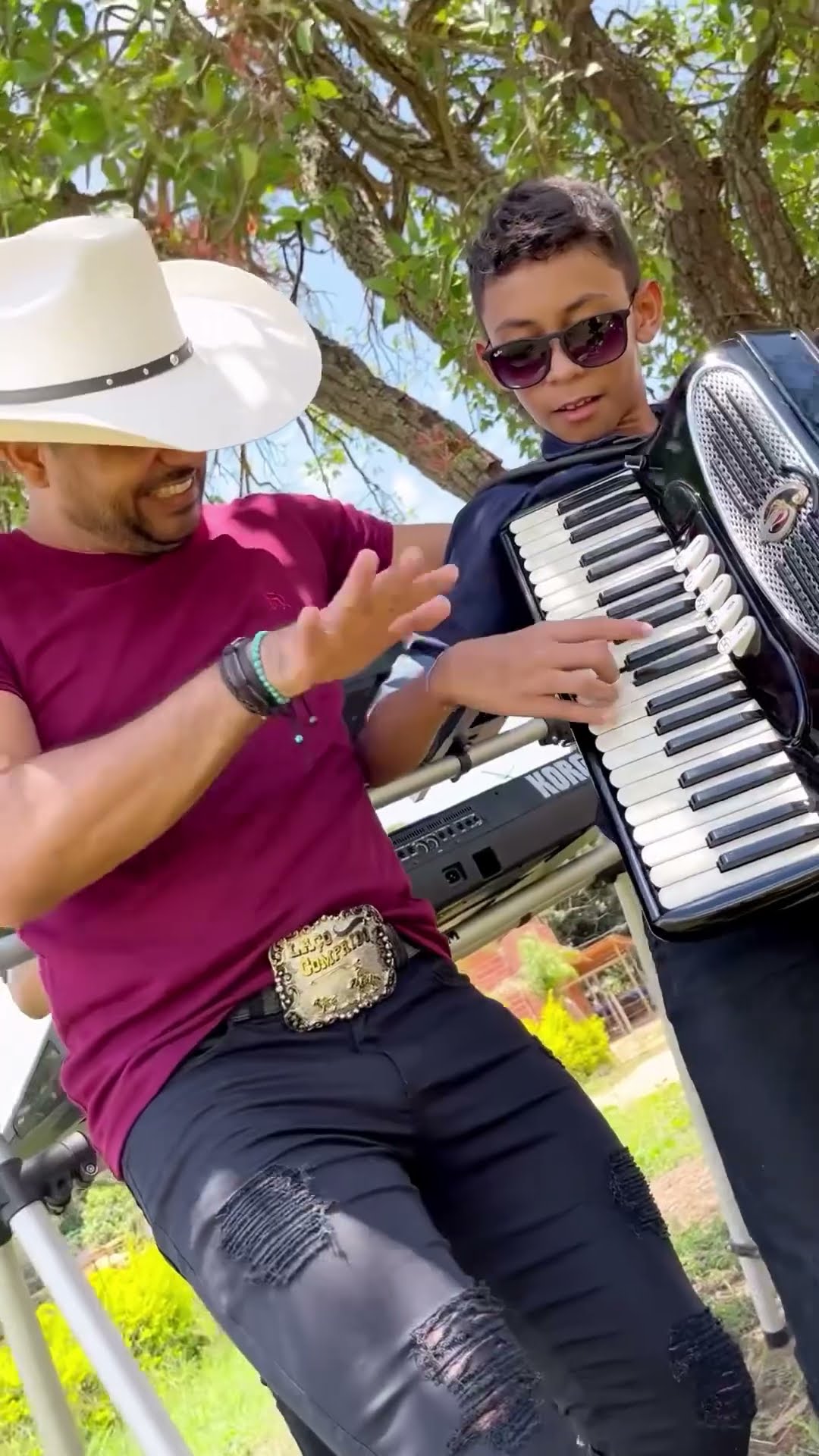 O fenômeno Leãozinho Do Forró dançando e cantando a música forró do meu Goiás #boanoiteee