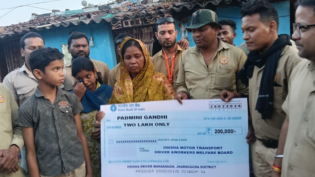 Odisha /// Jharsuguda ///  ଓଡ଼ିଶା  ///  ଡ୍ରାଇଭର  ////   ମହାସଂଘ 🚛🚛🙏    Bishnu 8249