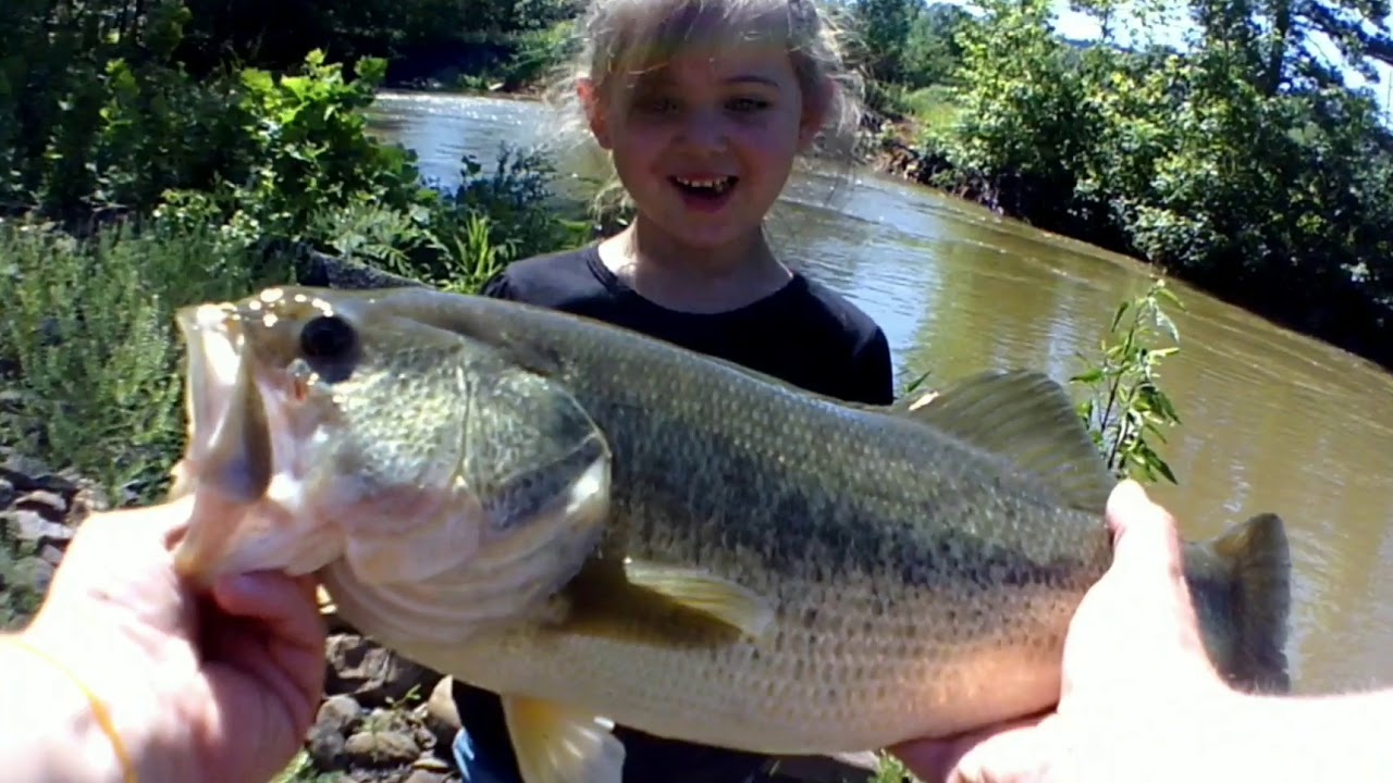 Final Round in the 1vs1 (Big Bass) Arkansas doing work!