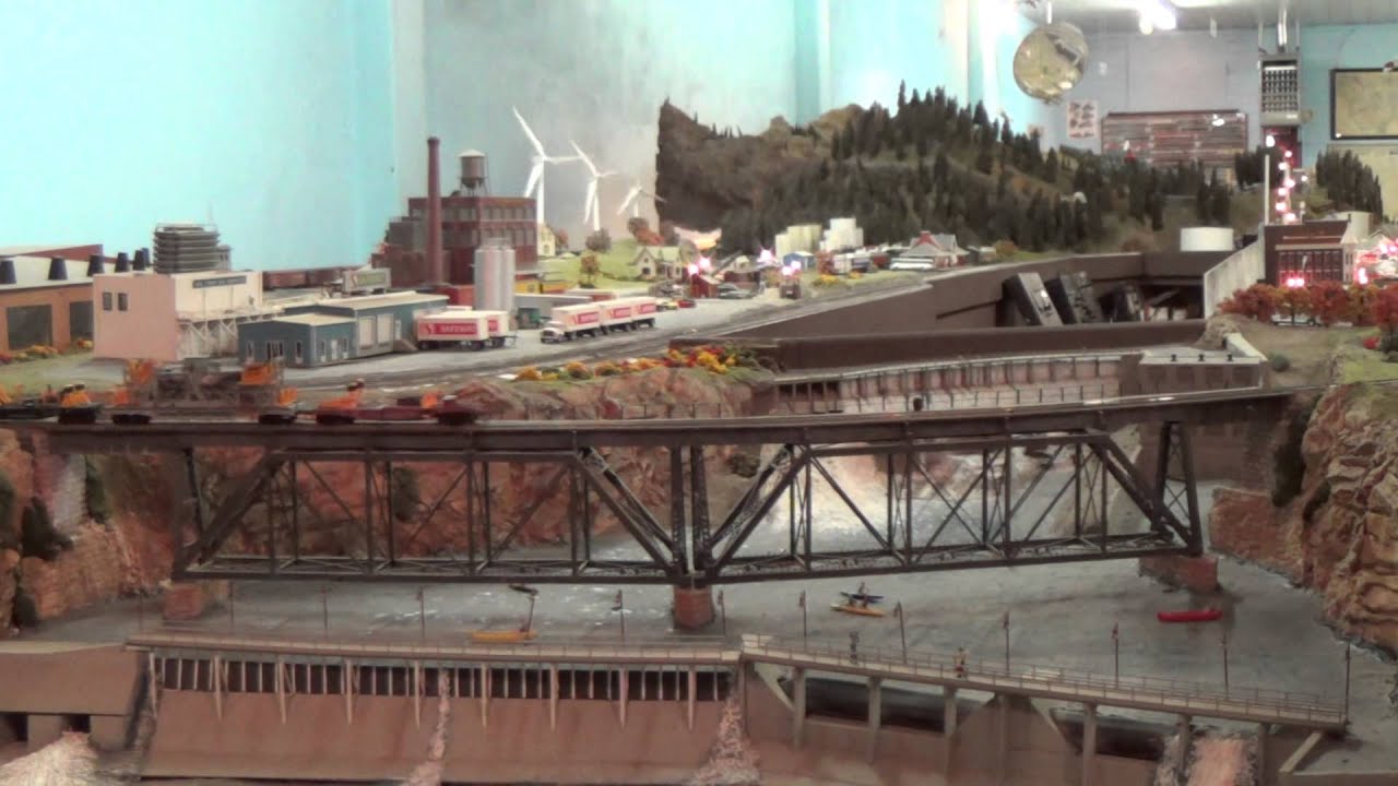 Ribbon Rail Train in ho scale. YouTube