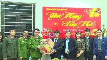 Lãnh đạo huyện chúc Tết các đơn vị làm nhiệm vụ đêm giao thừa