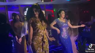 رقص عراقيات في ملاهي أربيل العراق Iraqi women dance in Erbil amusement park, Iraq