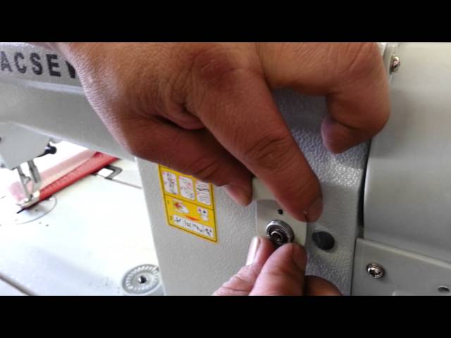 Singer 211U566A Walking Foot Industrial Sewing Machine with Reverse 