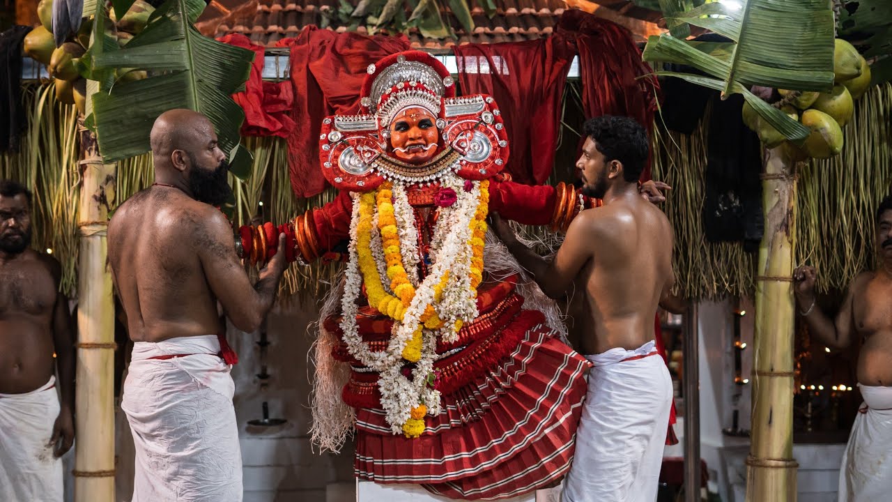 കുനിയിൽ കാവിൽ വാണരുളുന്ന അമ്മ ഭഗവതി |𝗕𝗵𝗮𝗴𝗮𝘃𝗮𝘁𝗵𝗶 𝗧𝗵𝗶𝗿𝗮  [part 01] @𝗞𝘂𝗻𝗶𝘆𝗶𝗹 𝗯𝗵𝗮𝗴𝘃𝗮𝘁𝗵𝗶 𝘁𝗲𝗺𝗽𝗹𝗲 𝗘𝗹𝗮𝘁𝗵𝘂𝗿