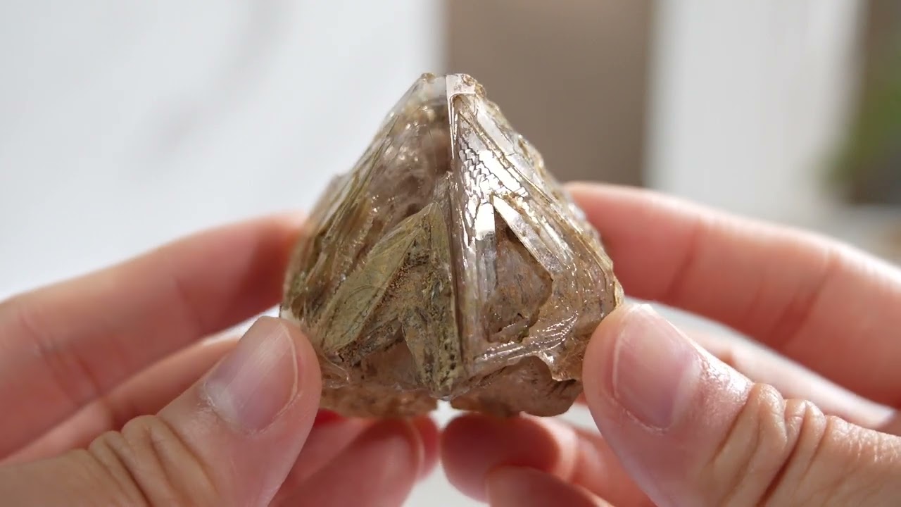 黃泥骸骨水晶– GFE Handpicked Crystals