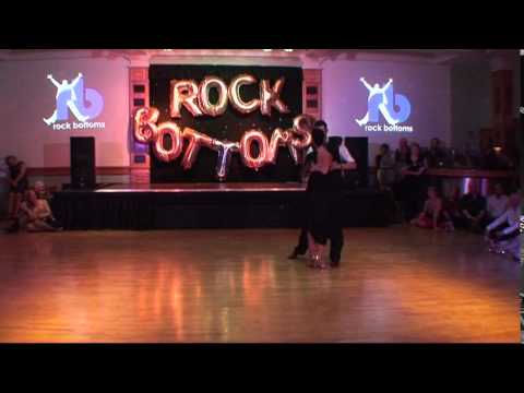 Alex Richardson y Sandra Naccache Poema ``Mi Viejo Piazolla`` England