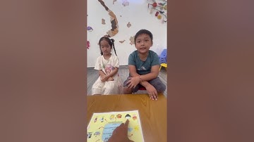 Phan Thiet English Communication: Elsa and Oscar practice talking about The Comparative