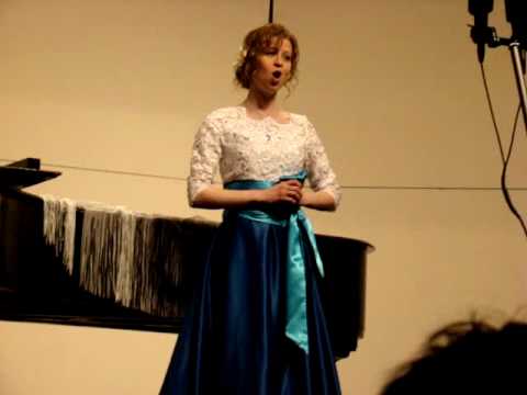 (8) Sarah Curlin singing 'Les papillons'.MPG