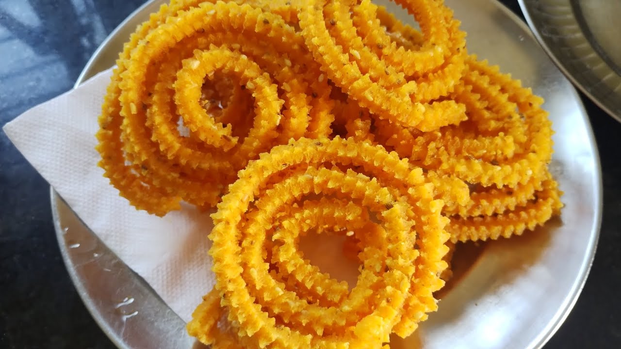 चावल के आटे की चकली | तांदुल पीठाची चकली | Rice flour Chakli 😋