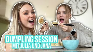 Julia und Jana machen Dumplings und versuchen dabei nicht zu sterben