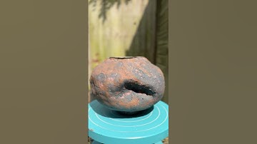 Decorating the pot #pottery #texture #slips #handmade #potteryprocess #relaxvideo