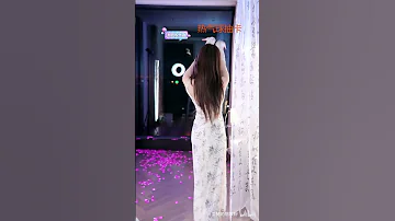 小小奶瓶儿 高开叉热舞 美女跳舞 