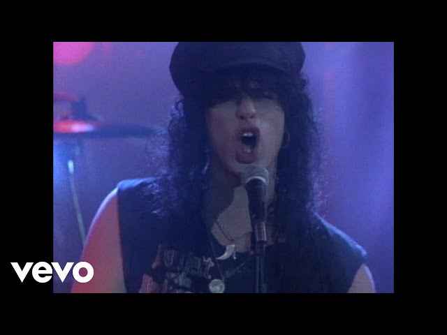 Britny Fox - Standing In The Shadows class=