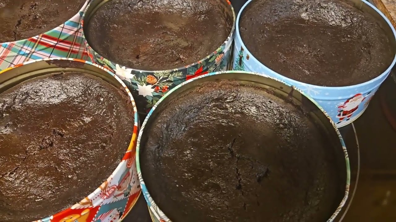How to Make Non-Alcoholic Jamaican Christmas Cake