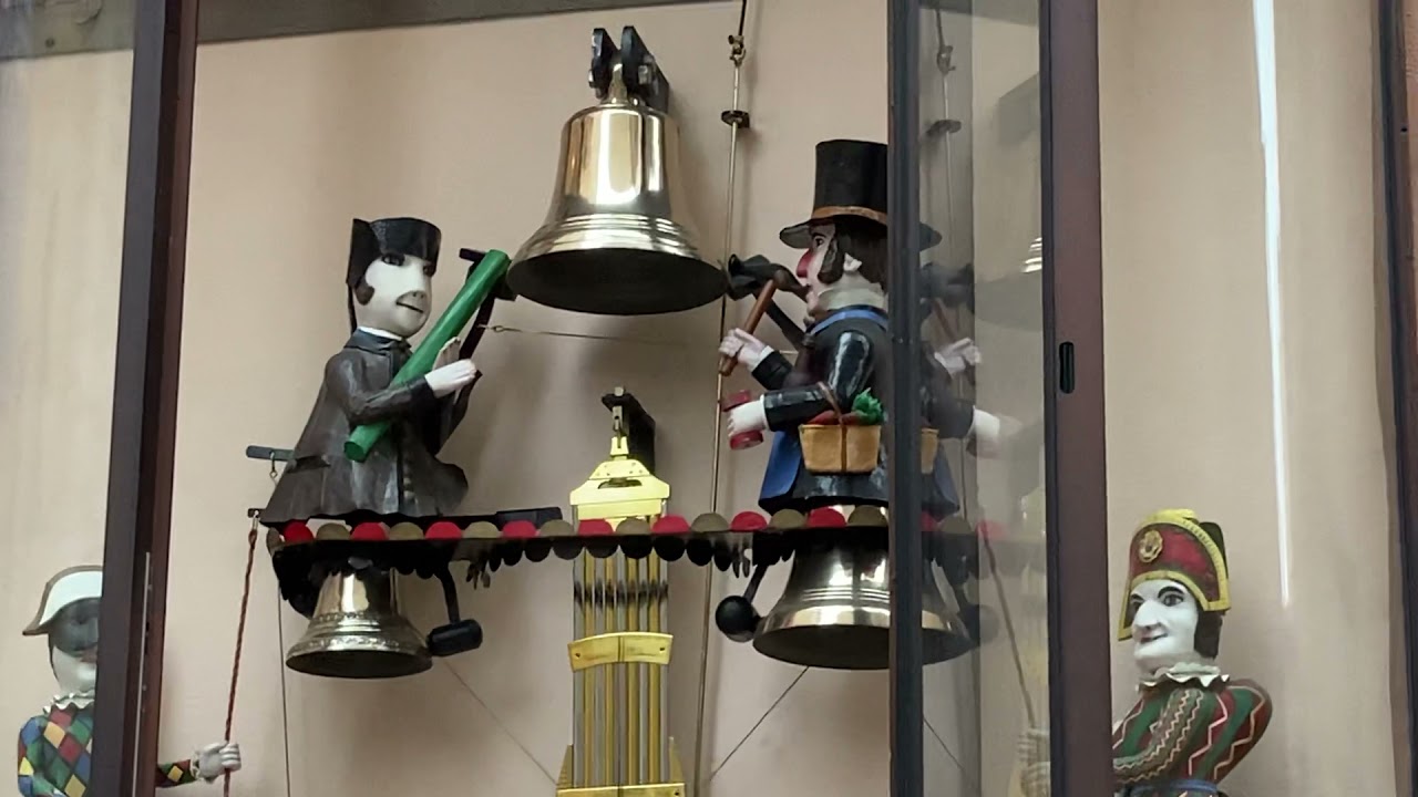 Le carillon aux guignols - Sandrillon in Lyon