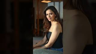 Pov She Knows Shes The Main Character