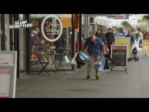 Kerstinkopen doen met je vrouw. - Sluipschutters