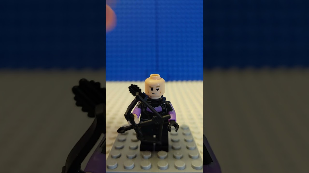 LEGO Disney Marvel Series 2  Hawkeye with Owl Pet Minifigure 