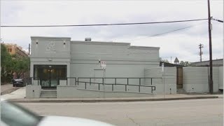 Attorney says Houston bar denied him entry based on his appearance