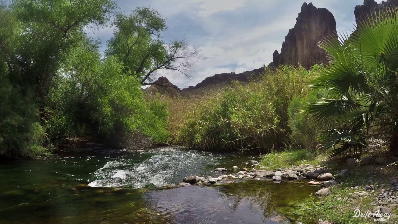 Desert Oasis HD Nature Relaxing Screensaver 60fps Running Water White