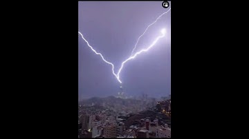 Lightning striking the Clock Tower Makkah #clocktower #makkah #raininmakkah