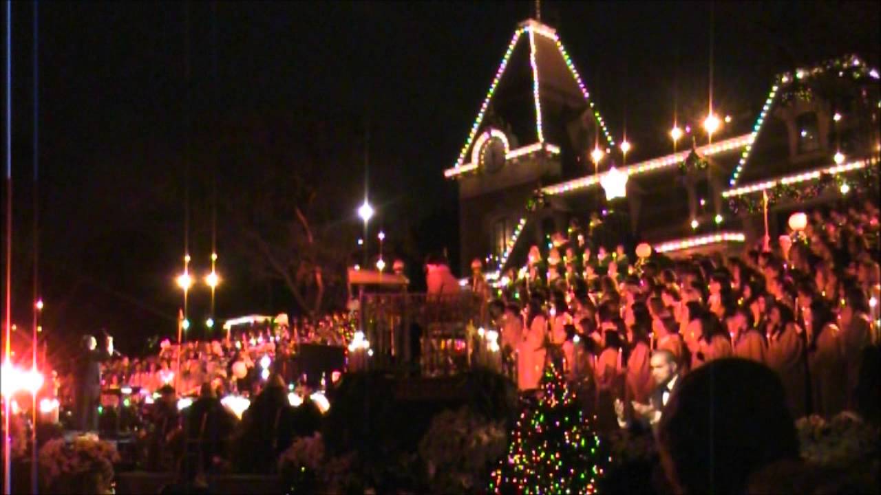 Candlelight processional disneyland 2021 lokibella