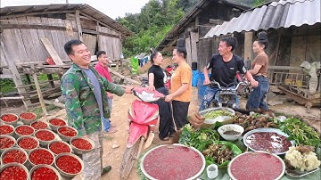 Bữa cơm trên bản xa - Lấy quả Táo Mèo  | Nhịp Sống Tây Bắc