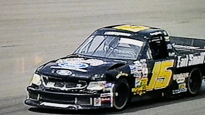 Bobby Gill flips off Marty Houston