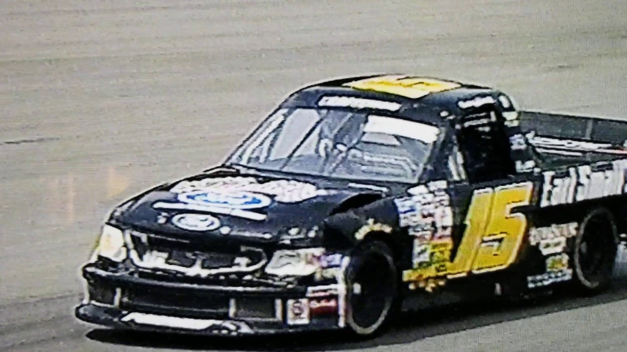 Bobby Gill flips off Marty Houston - YouTube