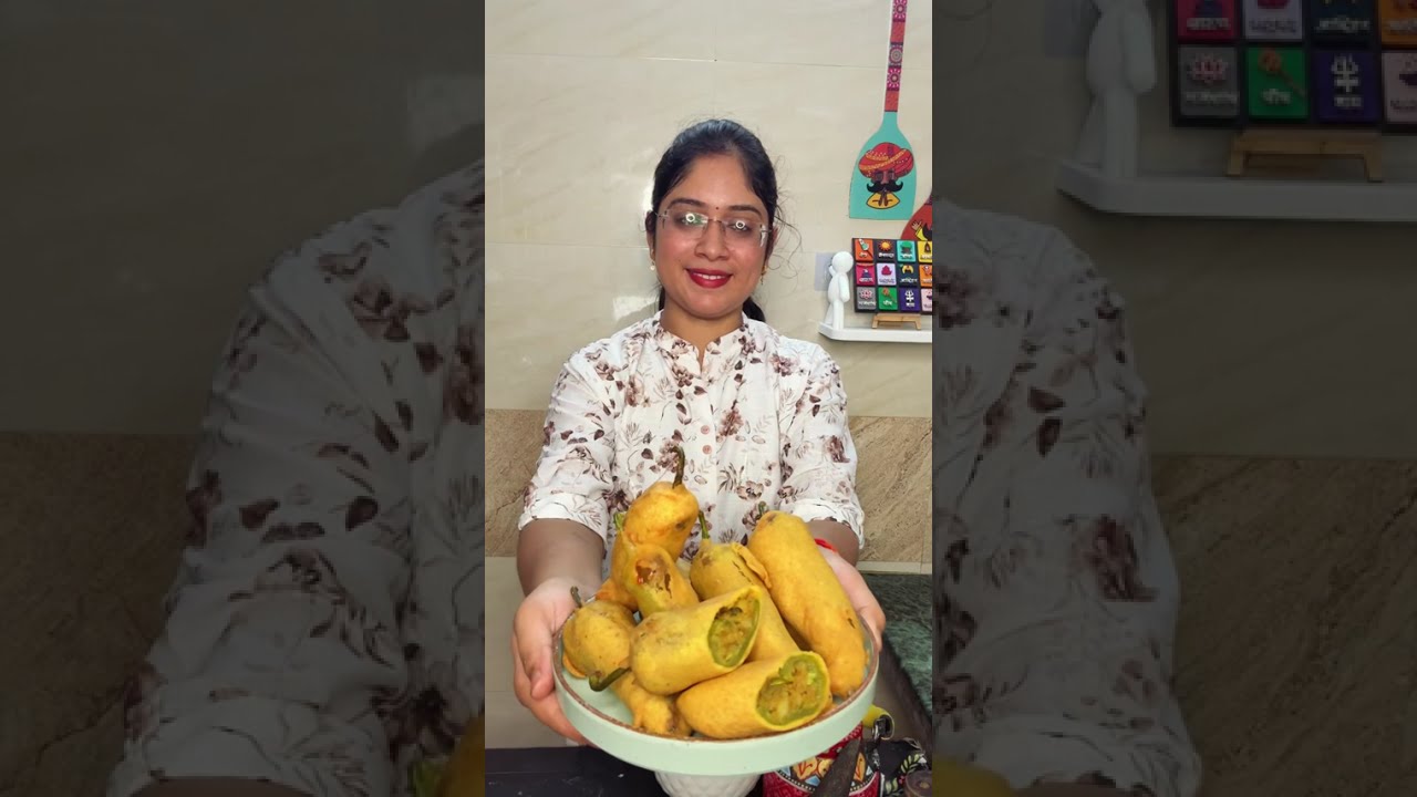 आज मैत्रिणीकडे चटपटीत पदार्थ घेऊन जायचय,म्हणून बनवला राजस्थानी खुसखुशीत मिरची वडा रेसिपी।Mirchi Vada