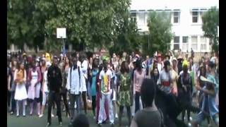 Le Cvl Du Lycée Pissarro Vous Présente Le Flashmob Logobitombo Du 11 Mai 2011