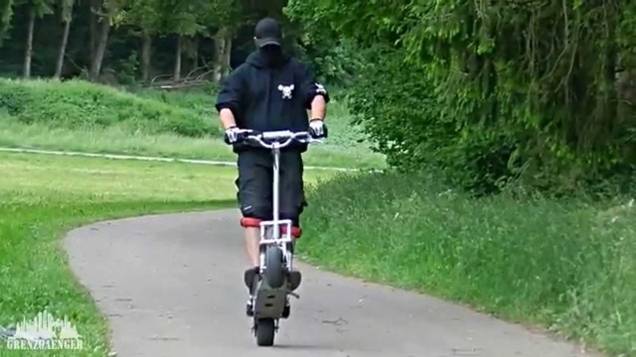 E Scooter Wheelies You Where Music Meets Your Desktop