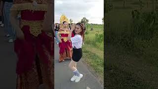 Download Lagu meninge #feedshorts #karnaval #karnavalsound #brewogaudio #horeg #djremi #dancerkarnaval MP3 Download Lagu meninge #feedshorts #karnaval #karnavalsound #brewogaudio #horeg #djremi #dancerkarnaval MP3