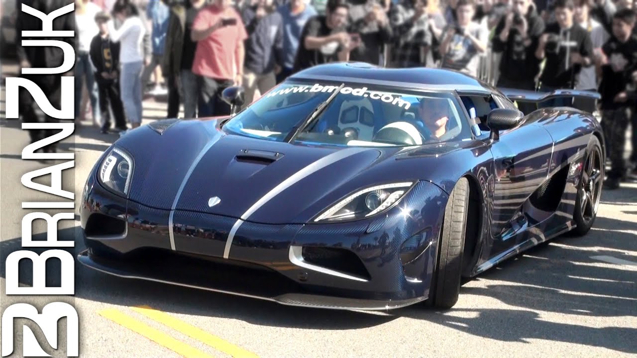 Blue Carbon Fiber Koenigsegg Agera R