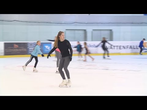 Eiskunstläuferin Lena (12) trainiert Kai in der Eishalle! | Klein gegen Groß