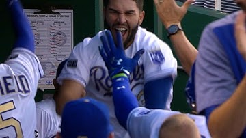 MIN@KC: Royals go off for a huge five-run 4th inning