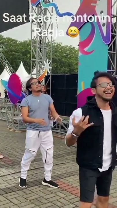 RADJA NONTON KONSER RAJANYA BAND