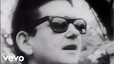 Roy Orbison - Oh, Pretty Woman (Official Music Video)