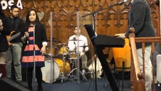 Rey christine d clairo Cover La Iglesia de Dios