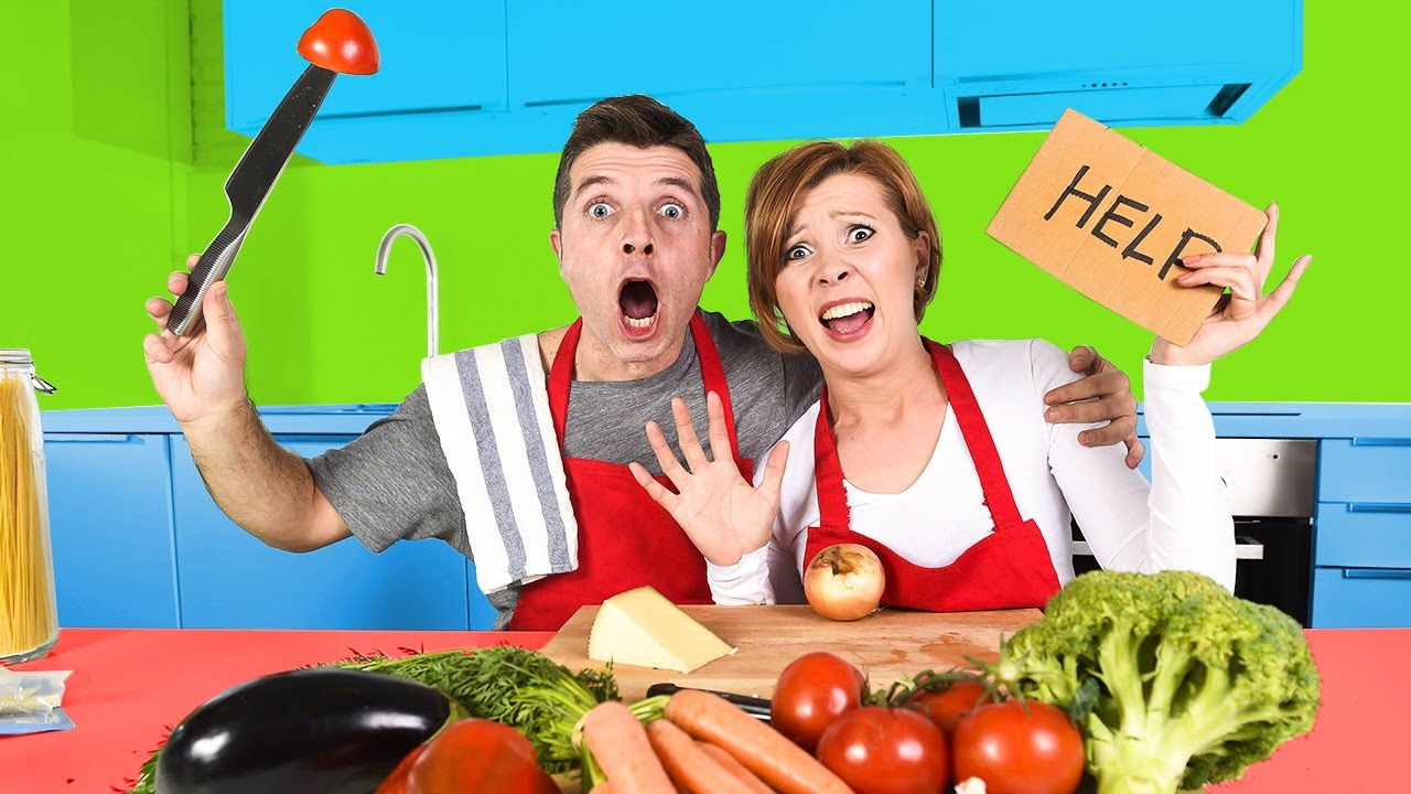 33 KITCHEN HACKS TO COOK LIKE A CHEF - YouTube