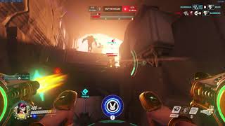 Overwatch Competitive - When a Panic Ultimate works out!